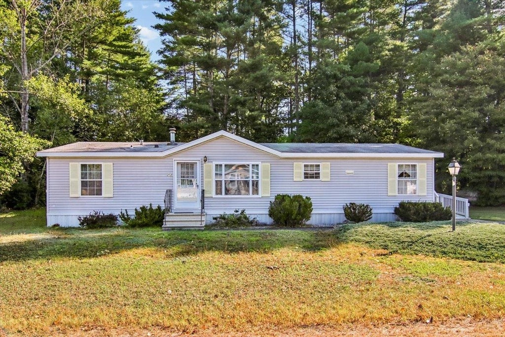 Photo of 202 Fire Pond Road, Hopkinton, NH 03229 (MLS # 5110482)