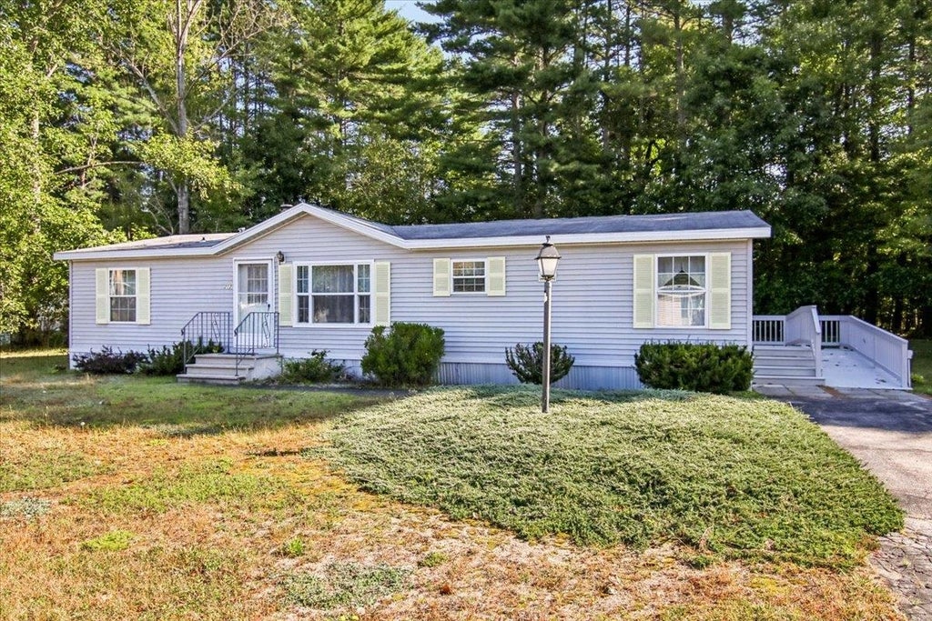 Photo of 202 Fire Pond Road, Hopkinton, NH 03229 (MLS # 5110482)
