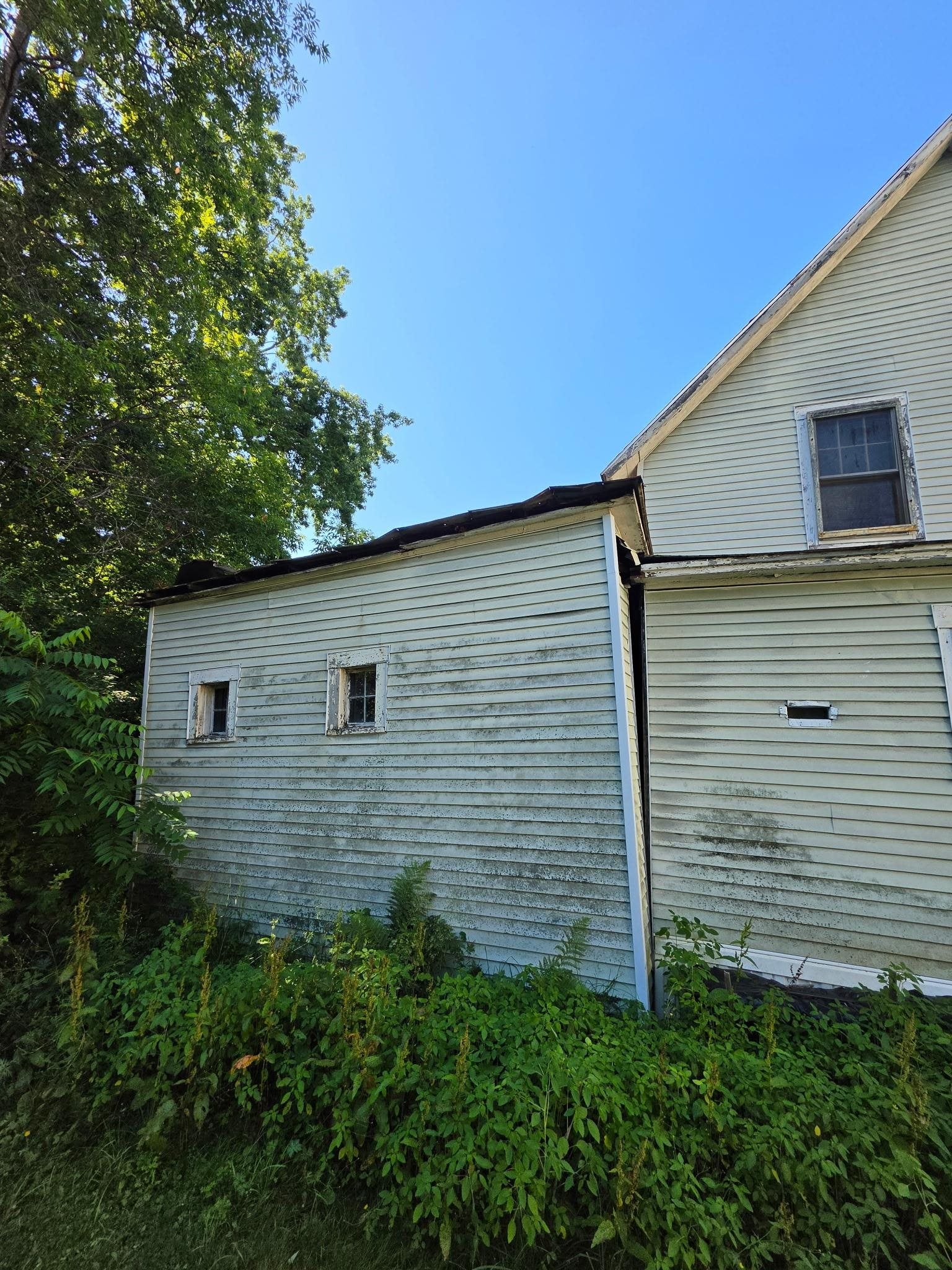 5 Riverside Drive