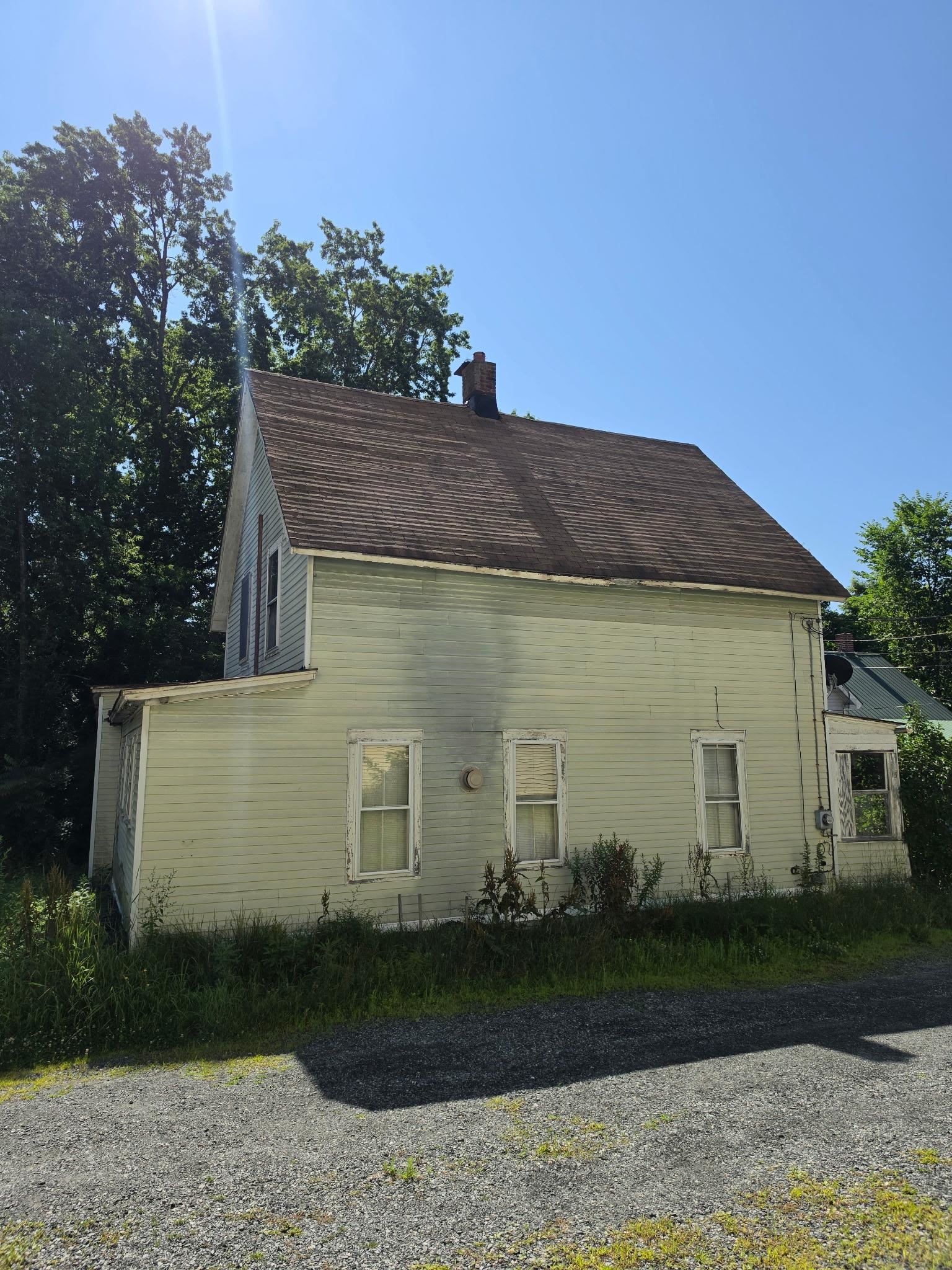 5 Riverside Drive