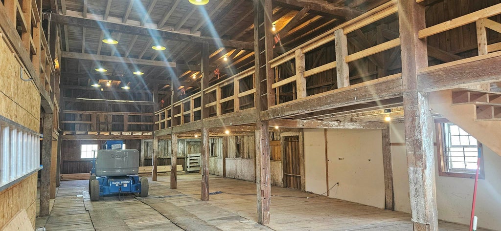 Photo of 718 Tenney Mountail Highway #Barn, Plymouth, NH 03264 (MLS # 5107459)