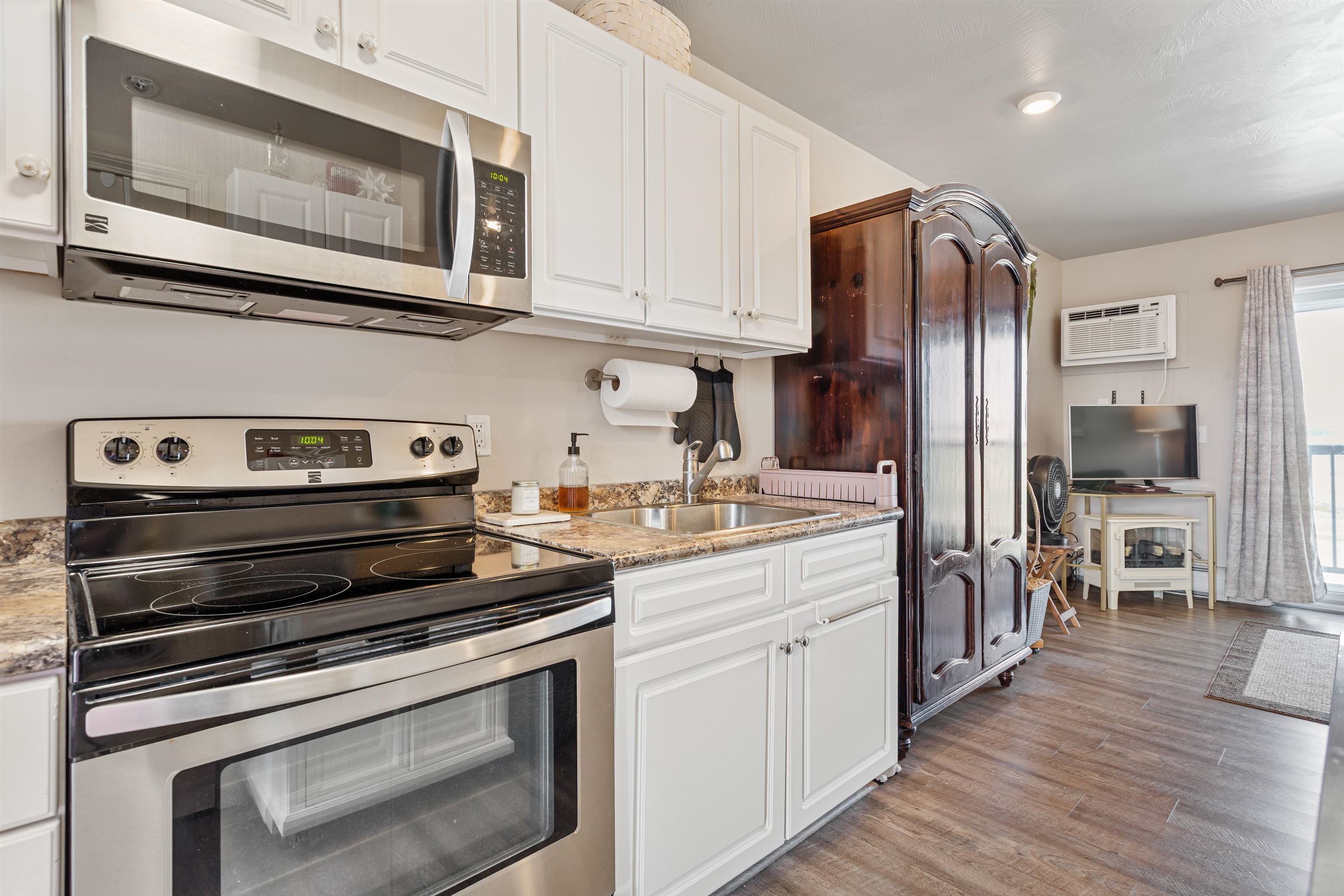 20 Brown Avenue 56