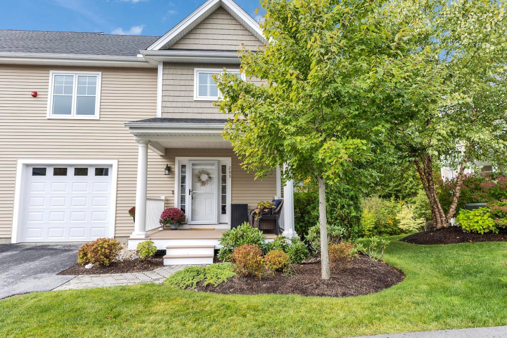 Photo of 203 Woodview Way #203, Manchester, NH 03102 (MLS # 5112364)