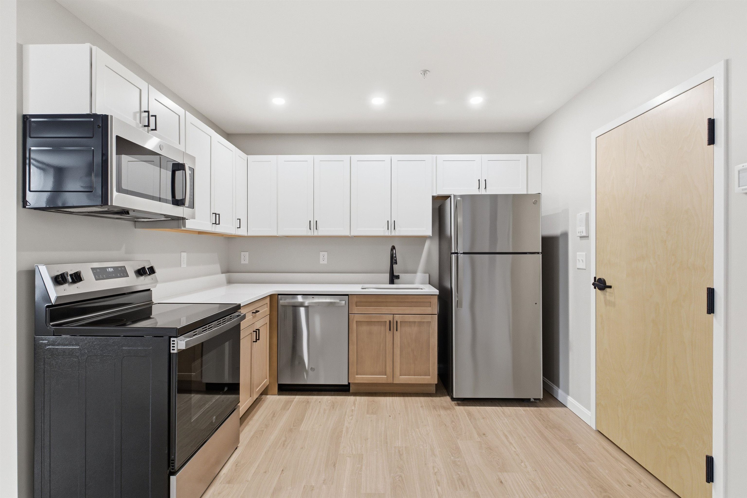 15 Mountain Road 203