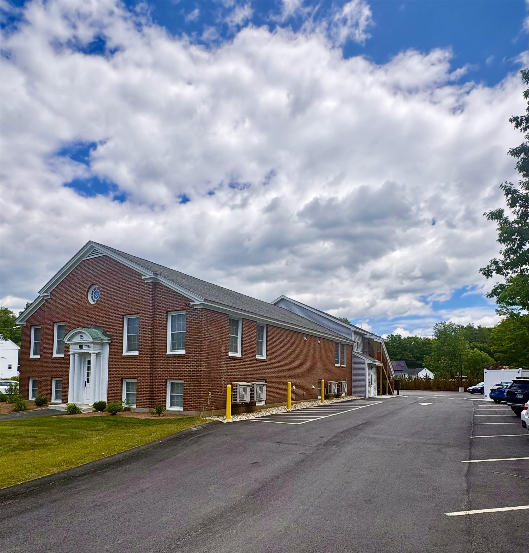 15 Mountain Road 203