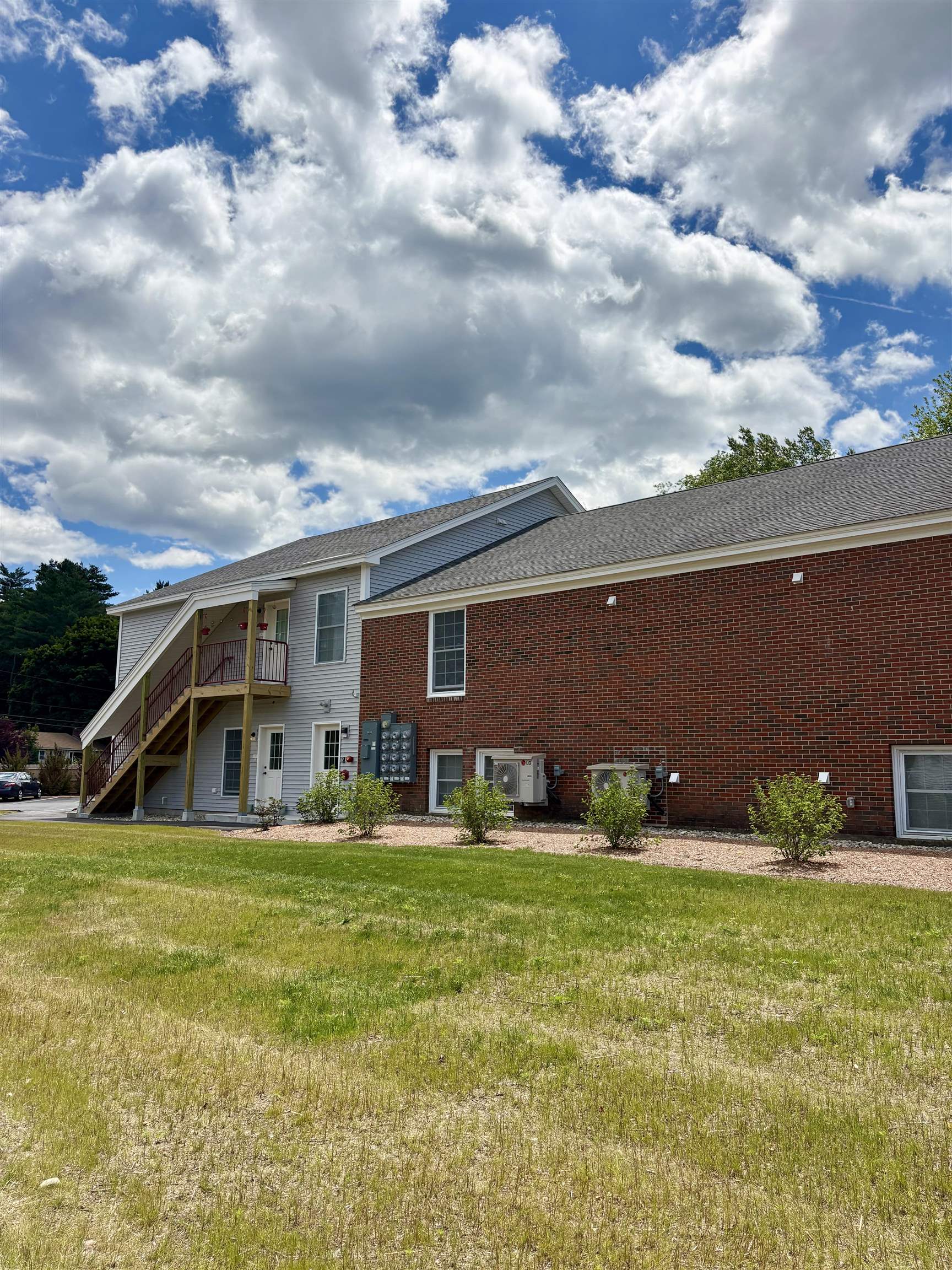 15 Mountain Road 203
