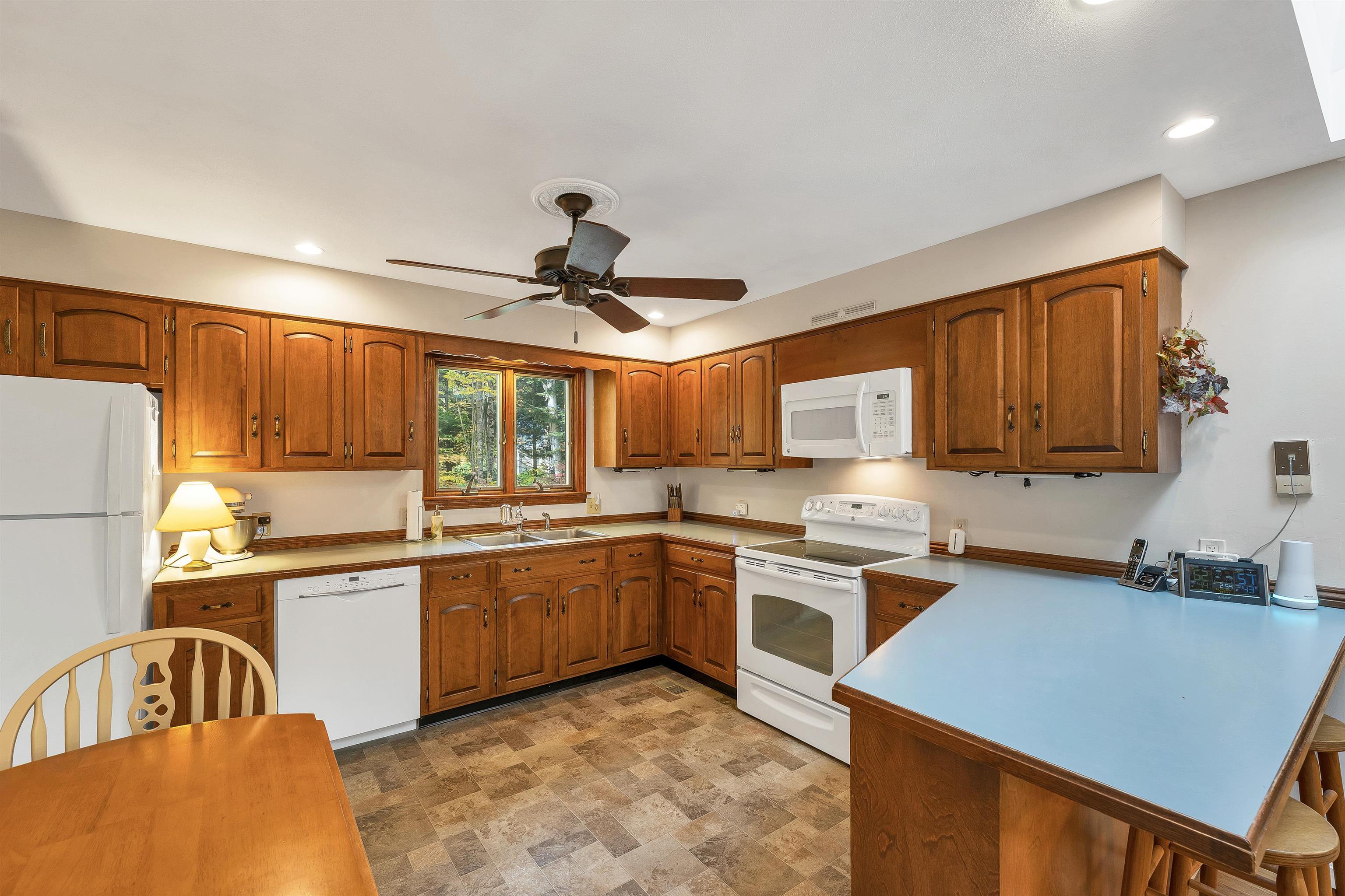 27 Robin Acres Drive