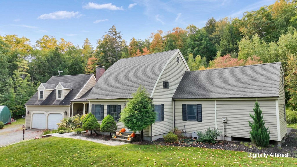 Photo of 1481 Bennington Road, Francestown, NH 03043 (MLS # 5078963)