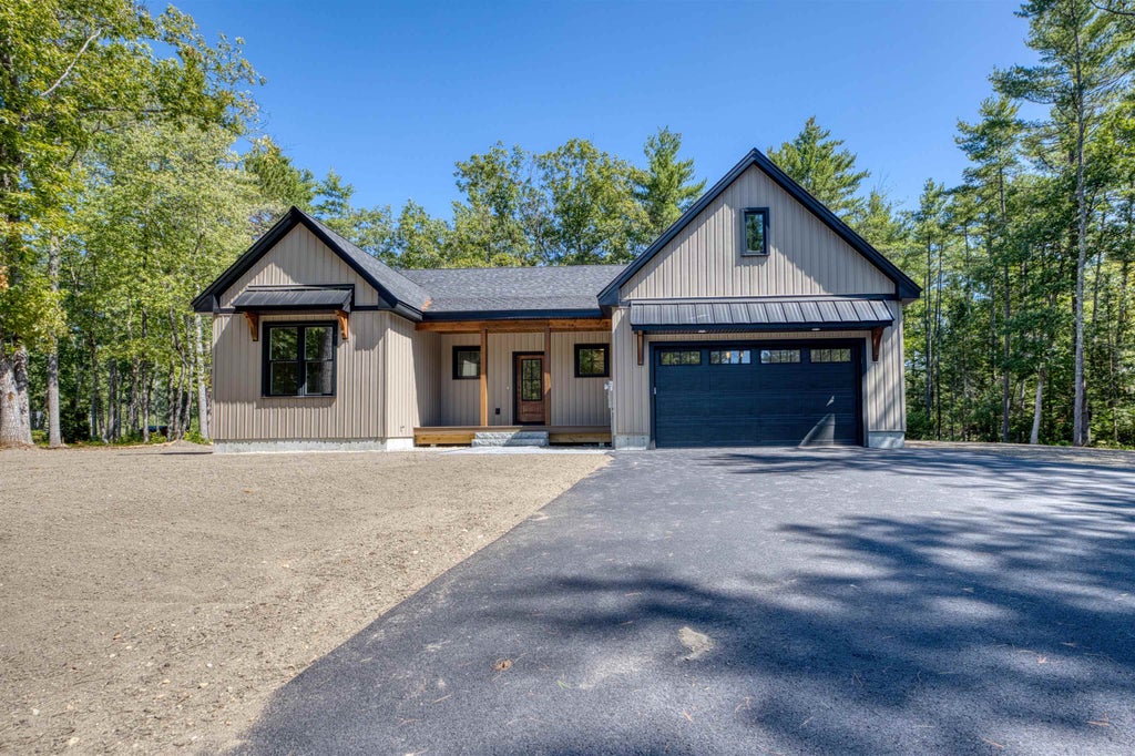 Photo of 10 Winchester Lane, Tuftonboro, NH 03850 (MLS # 5100567)