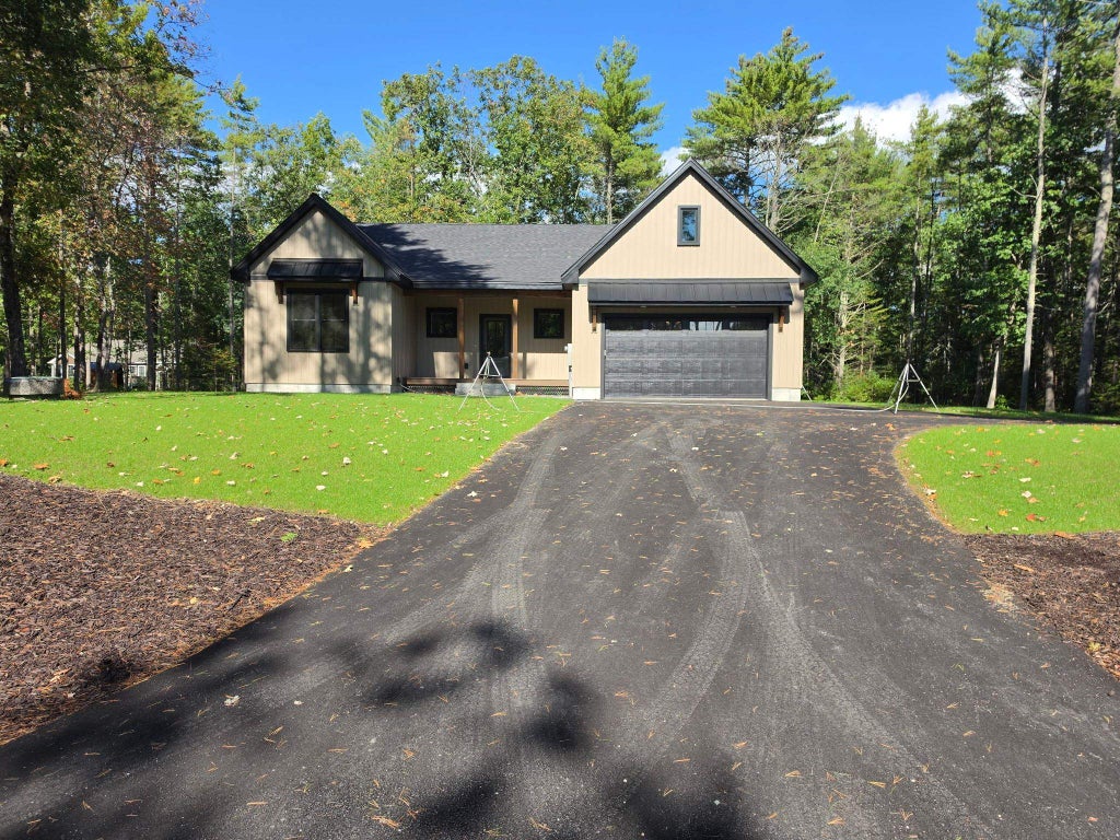 Photo of 10 Winchester Lane, Tuftonboro, NH 03850 (MLS # 5100567)