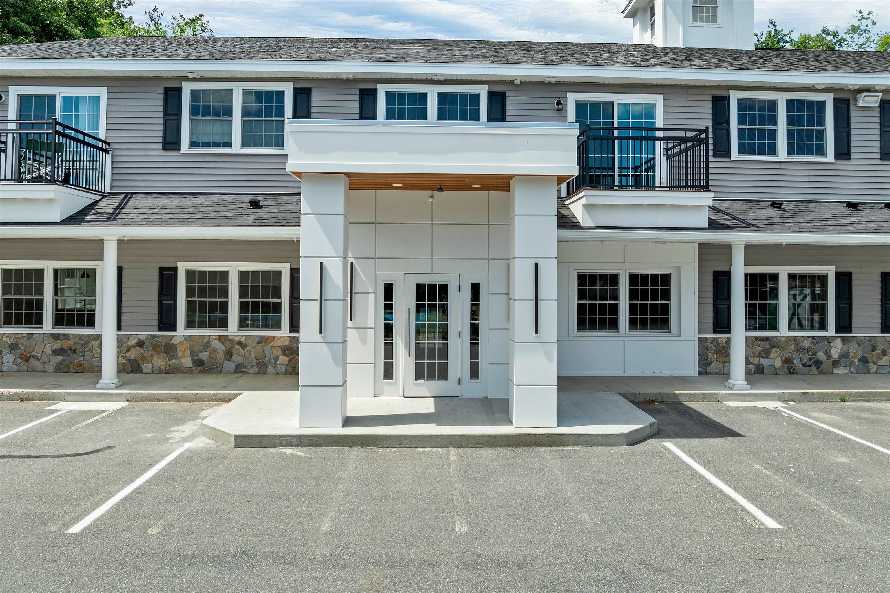 384 Main Street 101