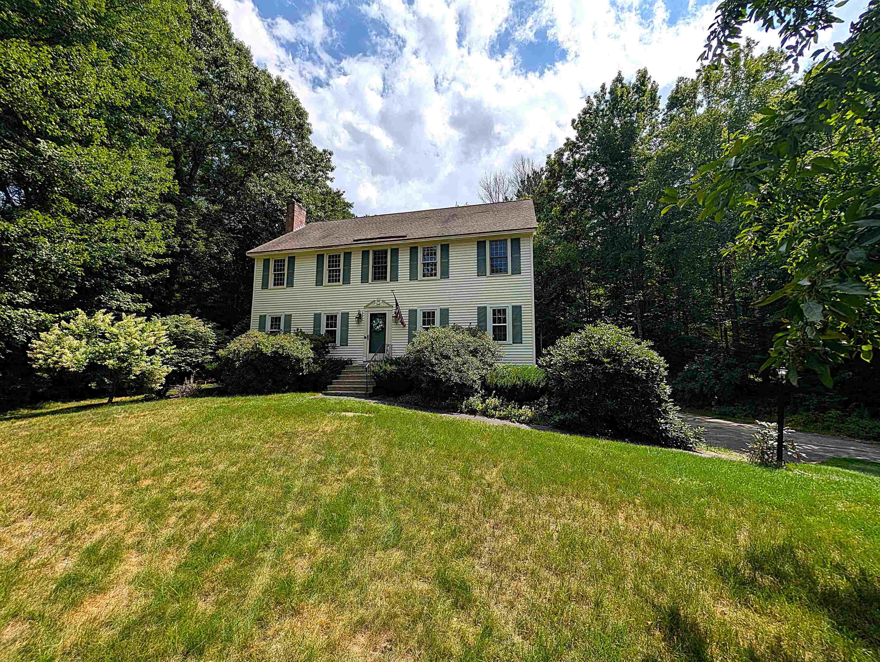 2 Nutfield Drive