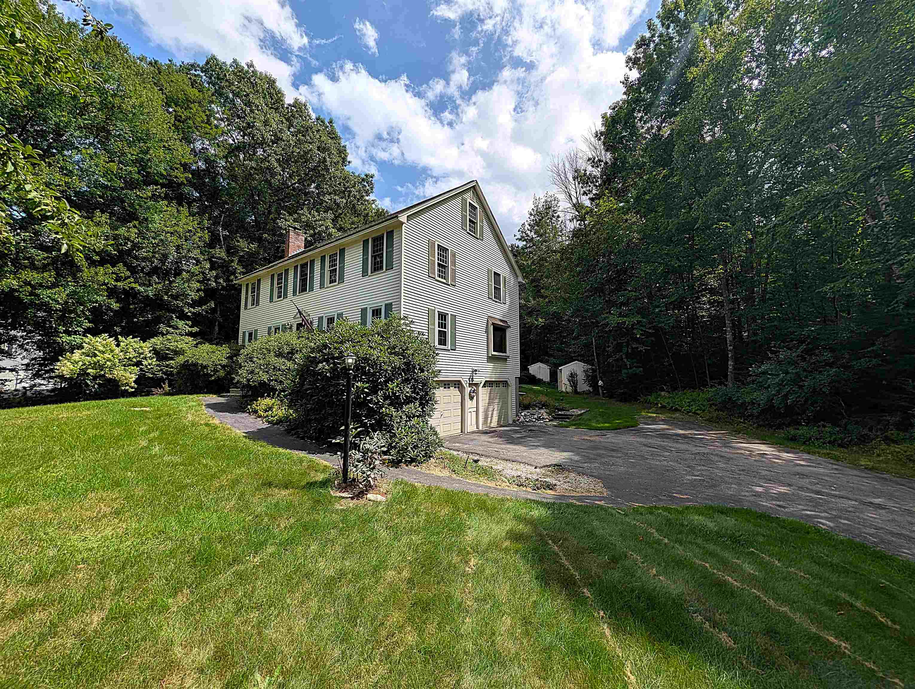 2 Nutfield Drive