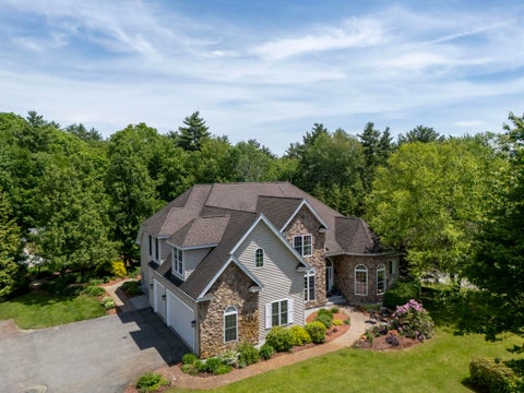 Photo of 12 Rachel Way, Bedford, NH 03110 (MLS # 5093621)