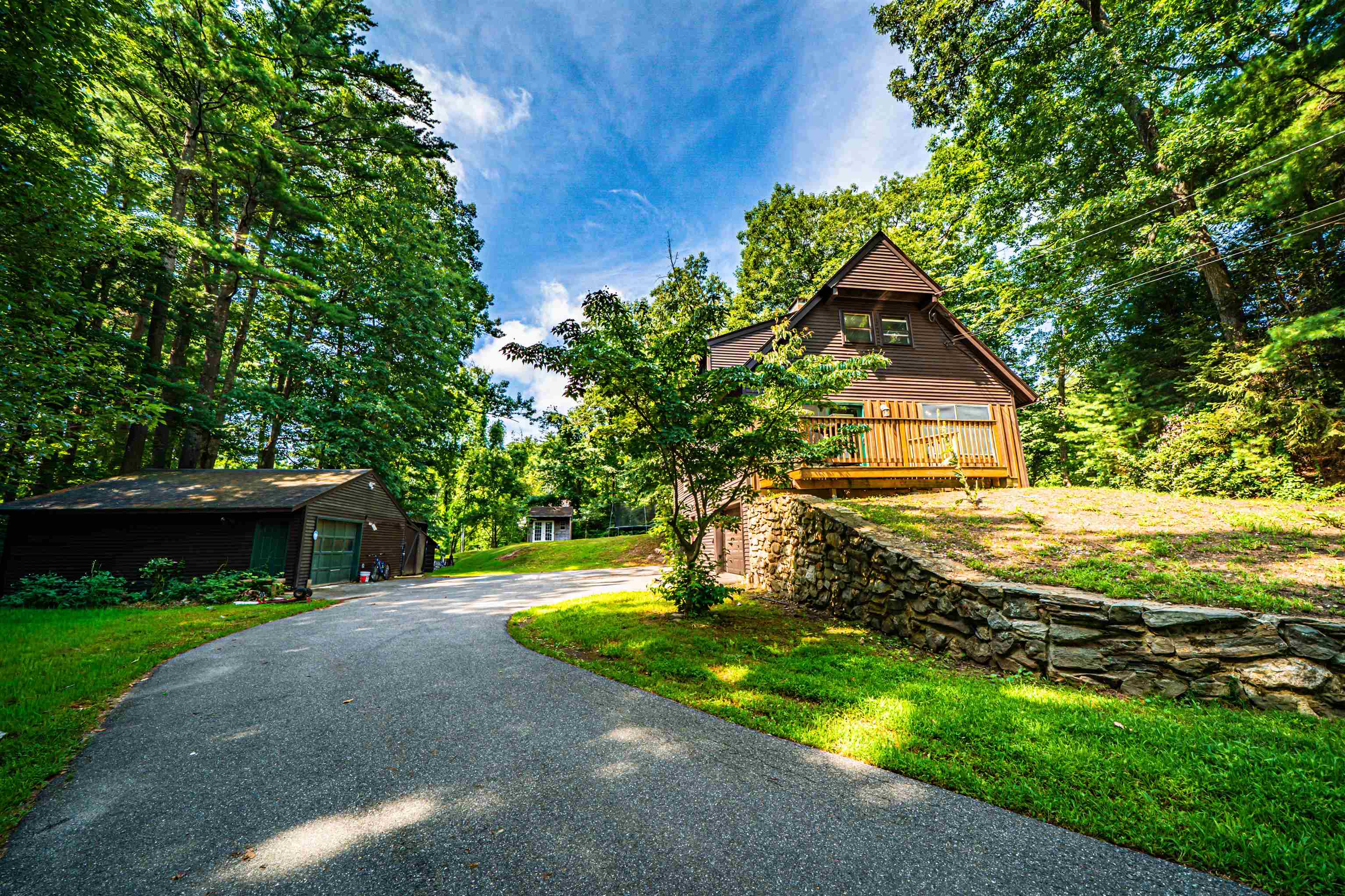 52 Pond Road