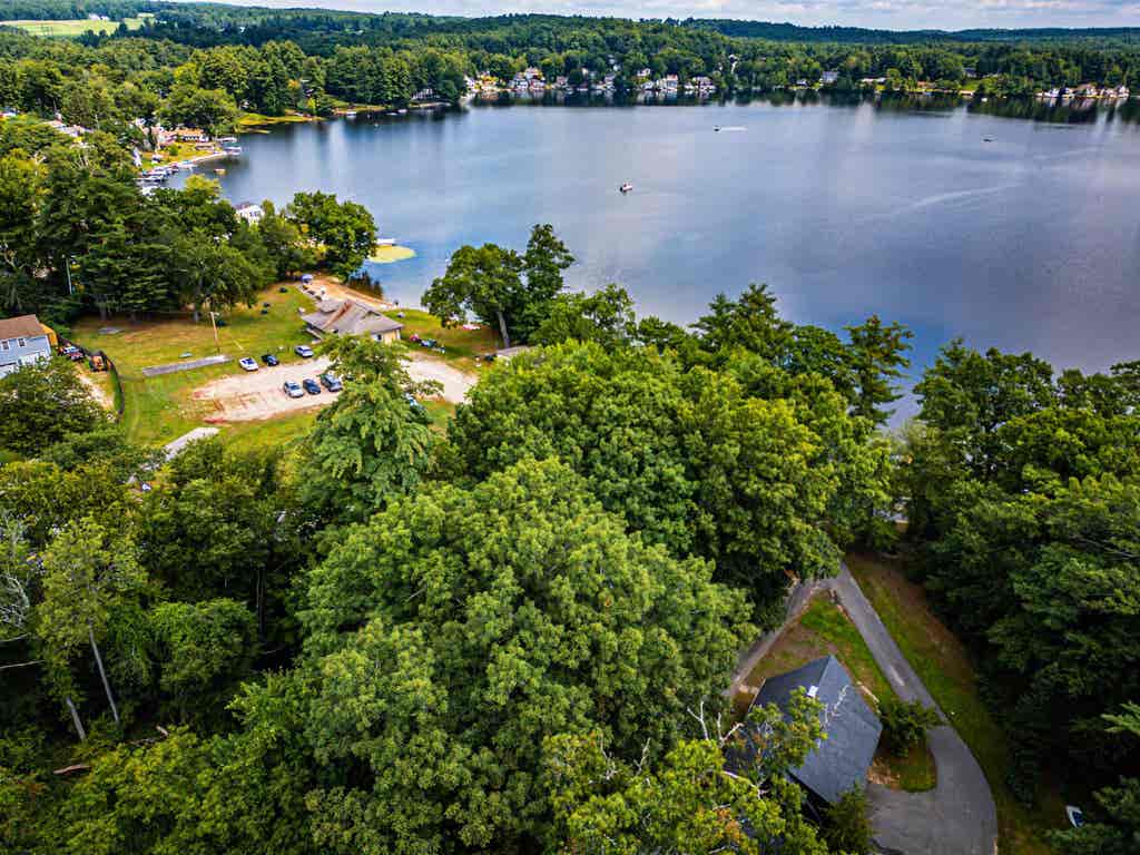 Photo of 52 Pond Road, Derry, NH 03038 (MLS # 5104108)