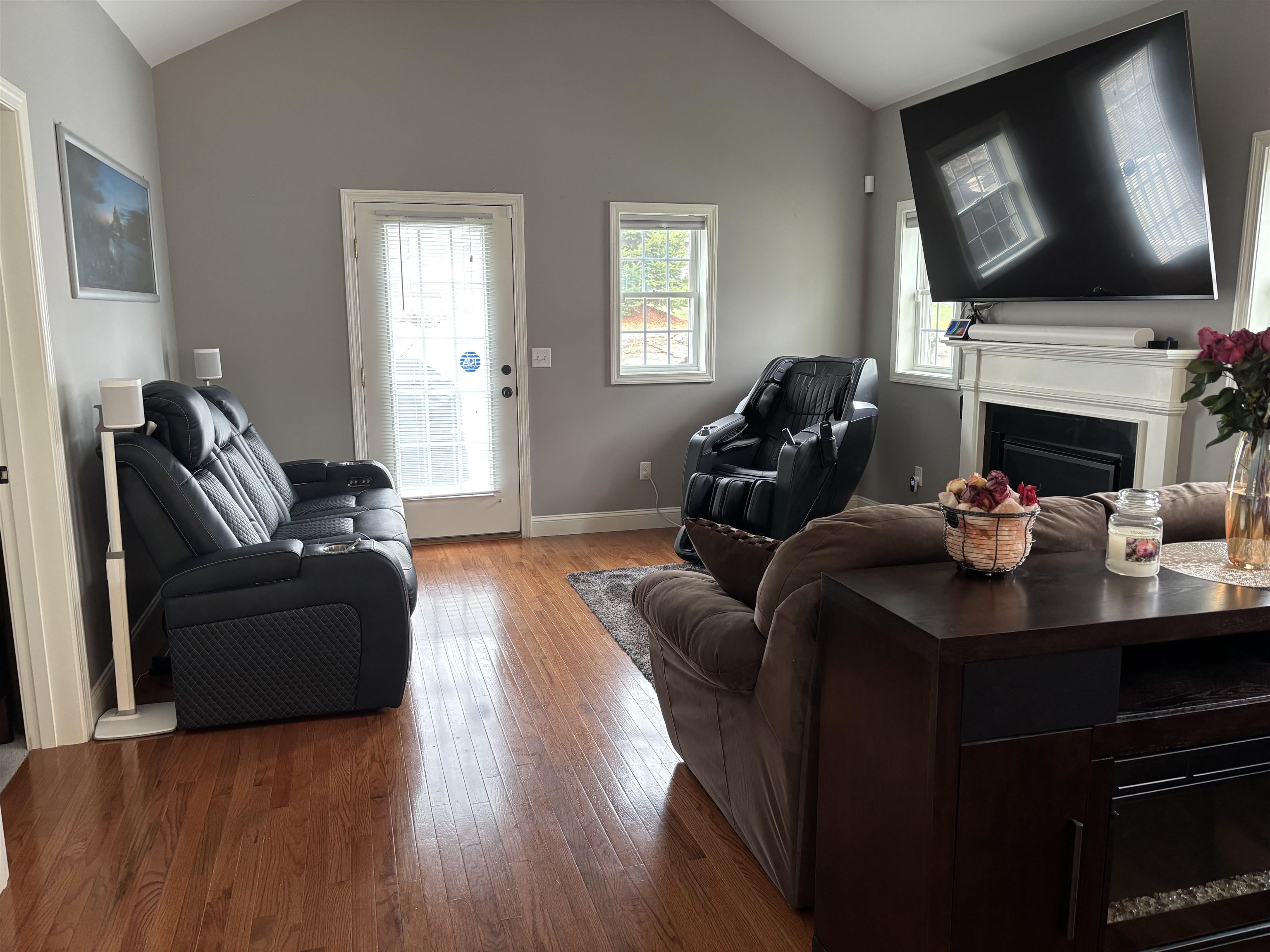 6 Dunstable Circle