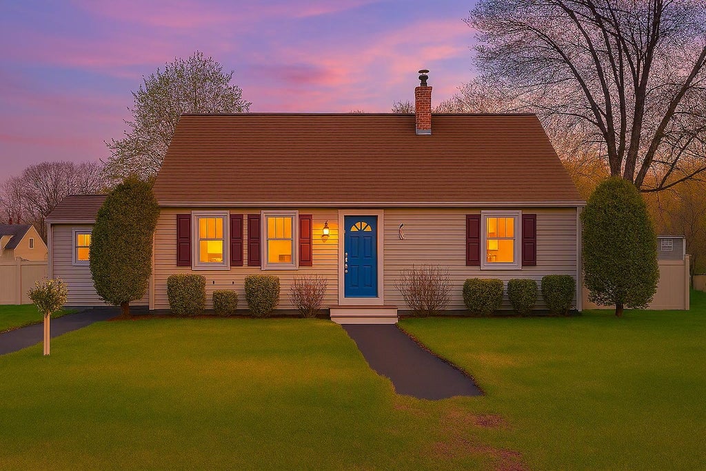 Photo of 14 Trinity Drive, Nashua, NH 03063 (MLS # 5087140)