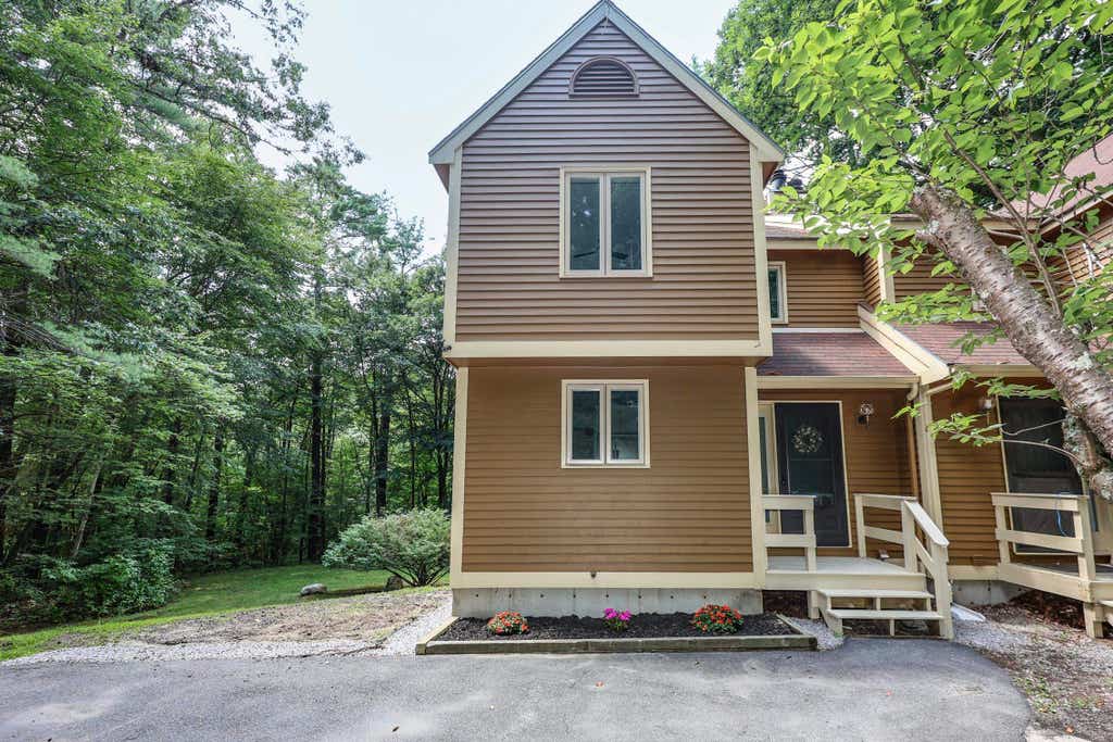 Photo of 36 Lindsey Way #A, Goffstown, NH 03045 (MLS # 5102998)