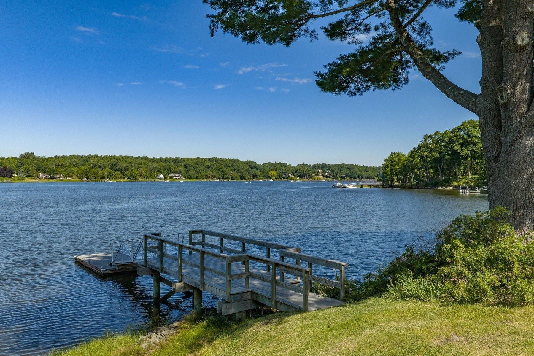 28 Rogers Point Drive