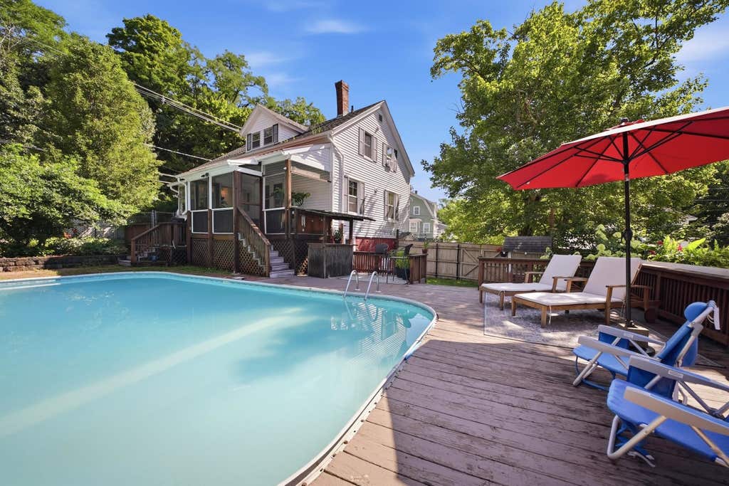 Photo of 45 Oak Street, Dover, NH 03820 (MLS # 5103678)