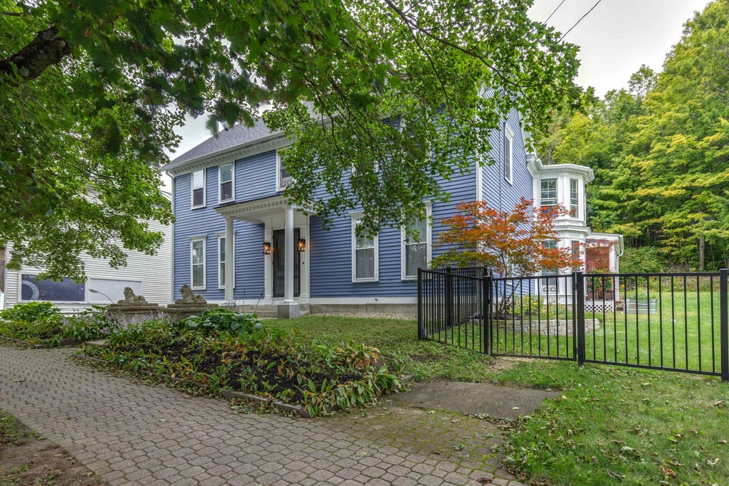Photo of 21 E Main Street, Warner, NH 03278 (MLS # 5110480)