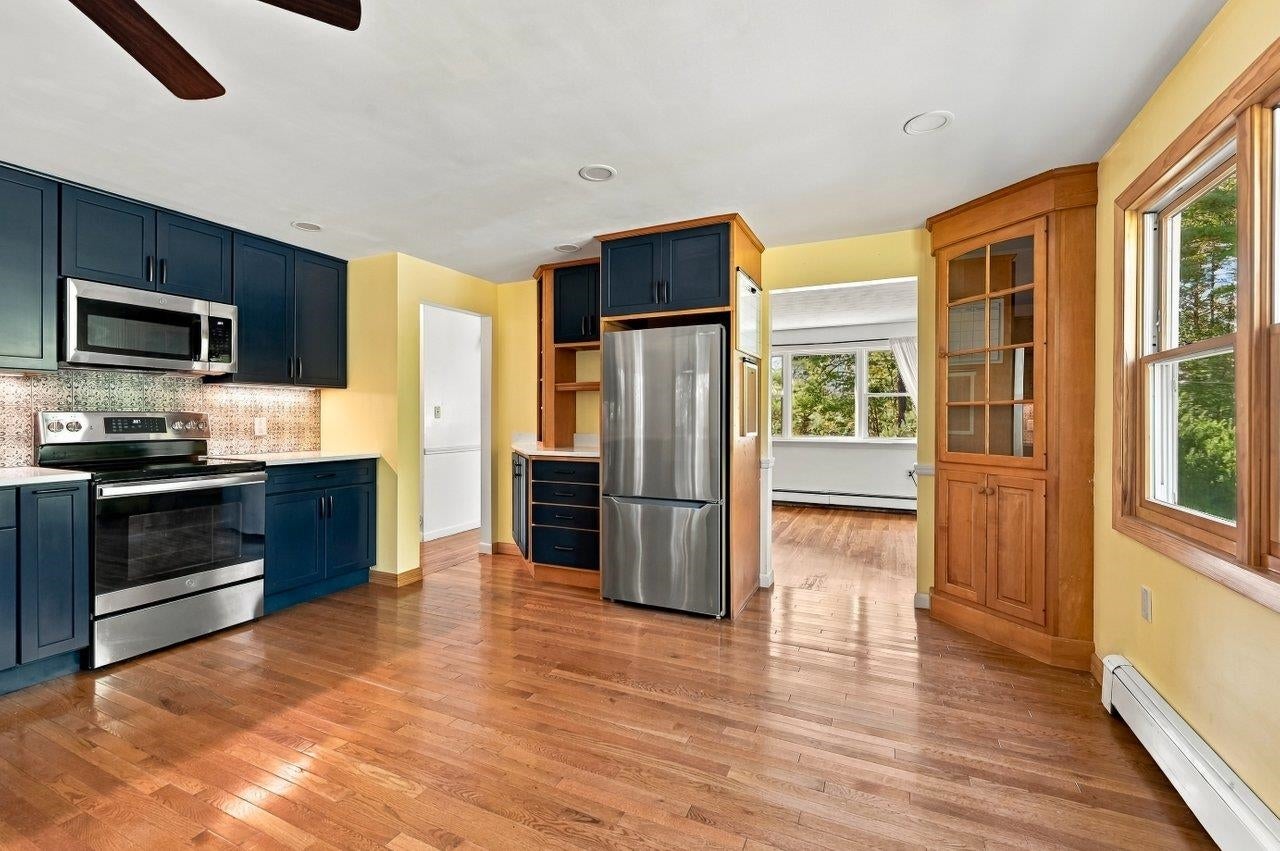 289 North River Road