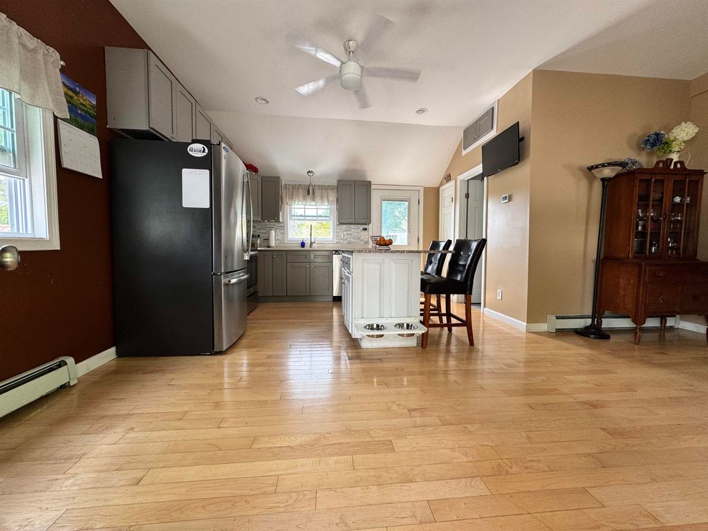 Photo of 29 Lee Avenue, Manchester, NH 03109 (MLS # 5090781)