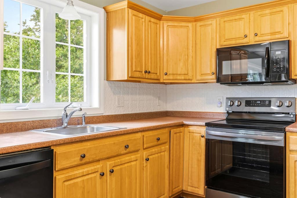 Photo of 117 Holly Hill Farm Road, Weare, NH 03281 (MLS # 5099432)