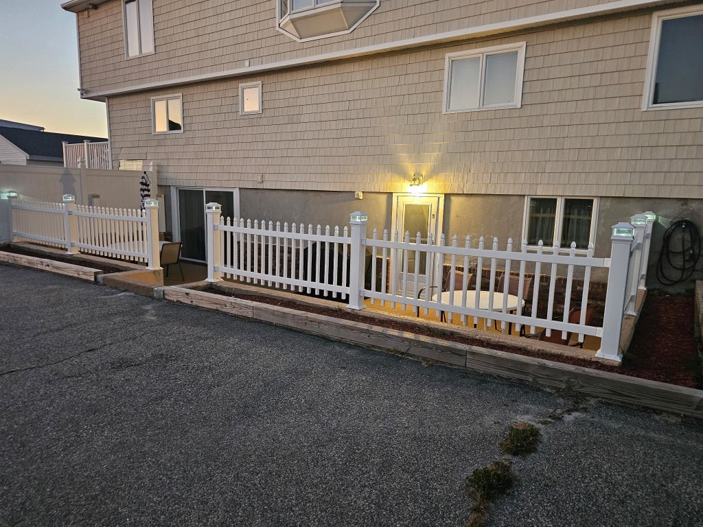 Photo of 152 Ocean Drive #Lower unit, Seabrook, NH 03874 (MLS # 5107811)
