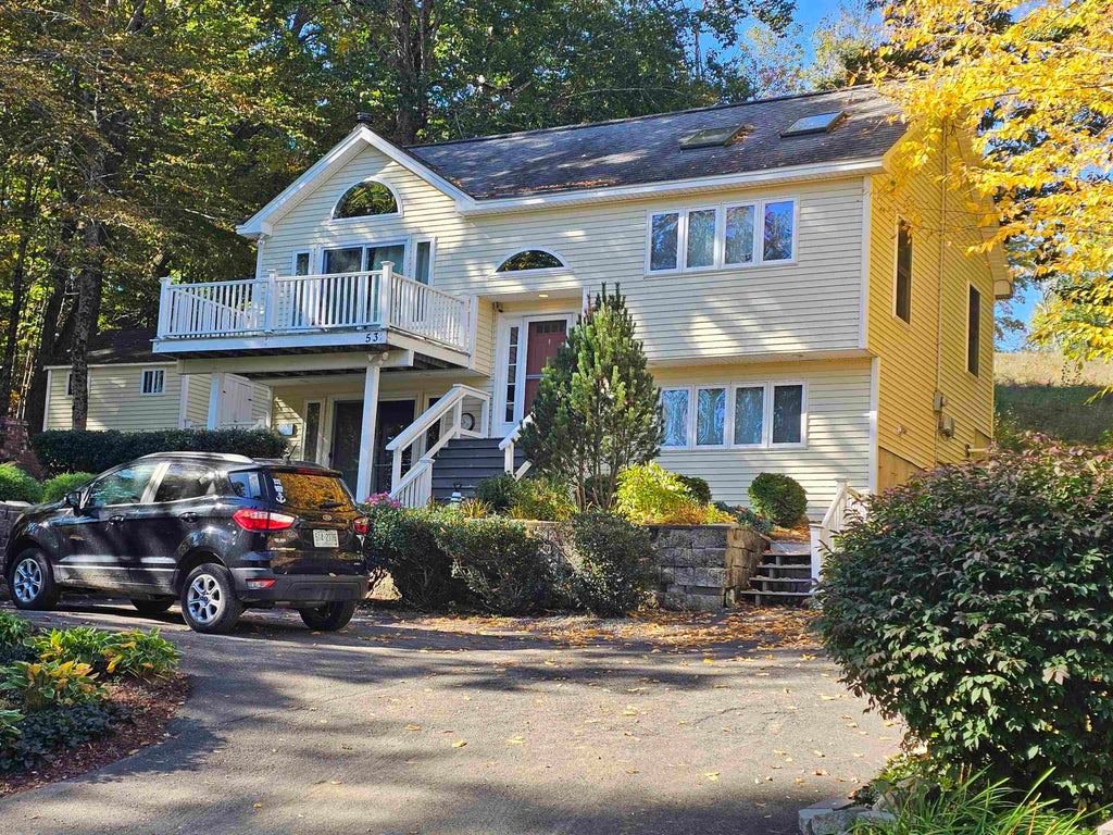 Photo of 53 Crescent Drive, Barnstead, NH 03225 (MLS # 5112795)