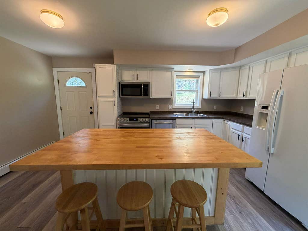 Photo of 25 Cynthia Drive, Alton, NH 03810 (MLS # 5104804)