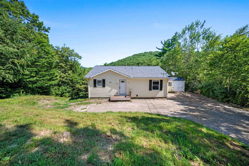 Photo of 25 Cynthia Drive, Alton, NH 03810 (MLS # 5104804)