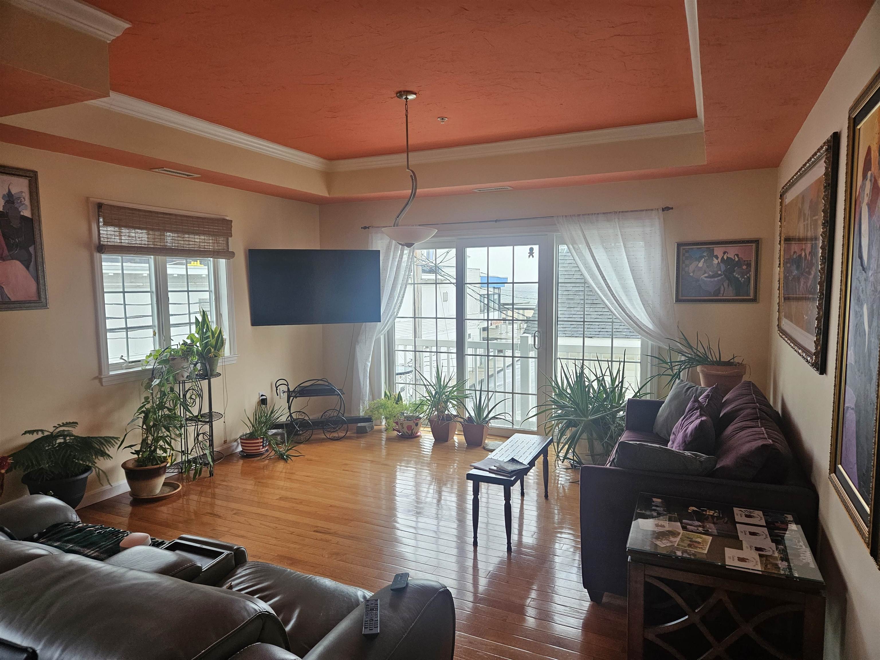 7 F Street 3