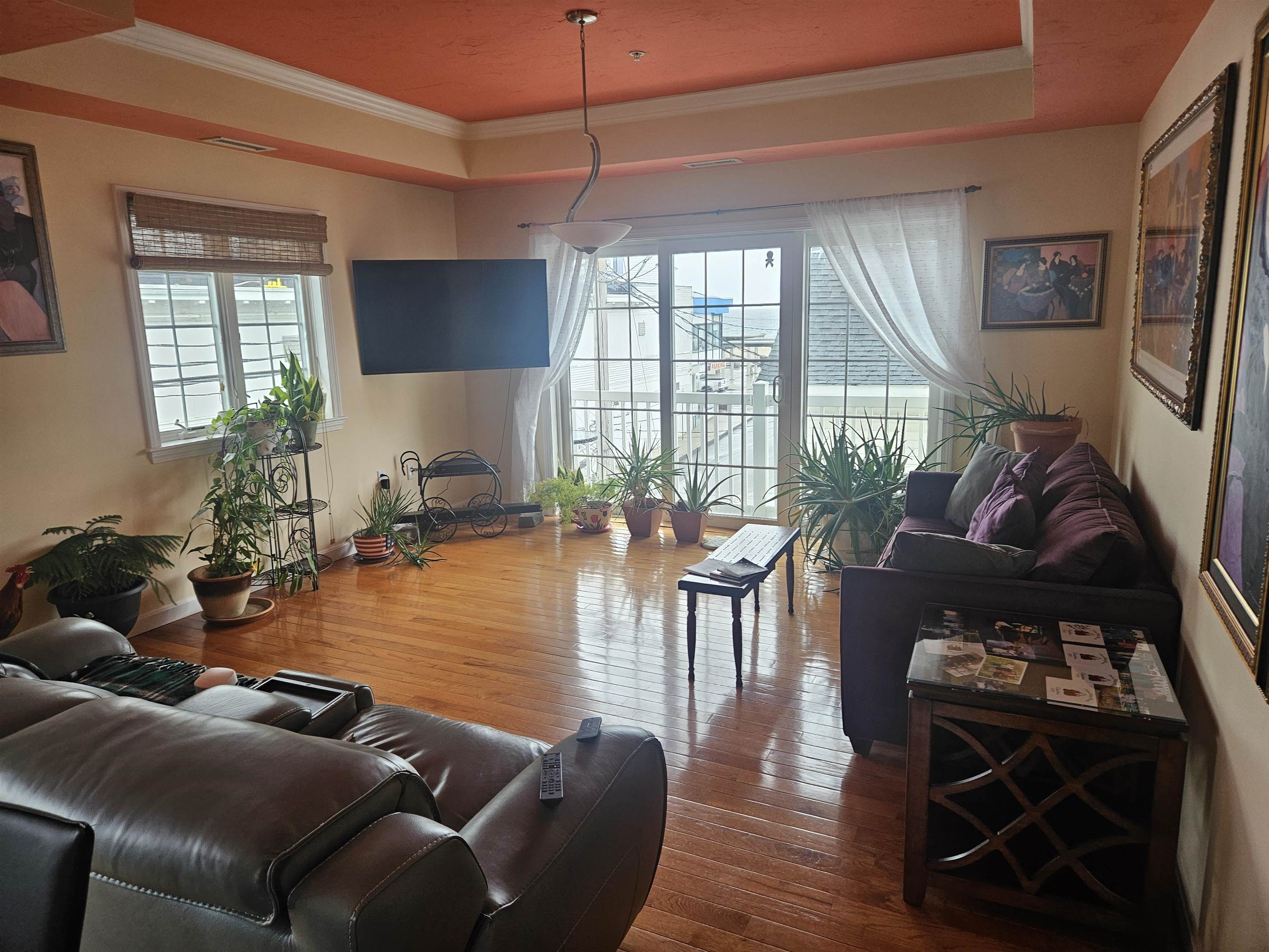 7 F Street 3