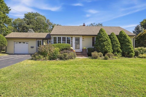 Photo of 18 Crescent Avenue, Dover, NH 03820 (MLS # 5109724)