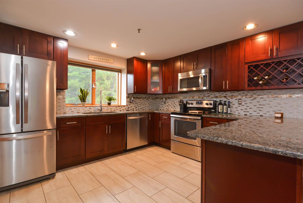 Photo of 62 Schooner Landing, Hampton, NH 03842 (MLS # 5096516)