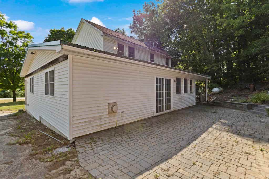 Photo of 1 Ridgewood Circle, Epsom, NH 03234 (MLS # 5106304)