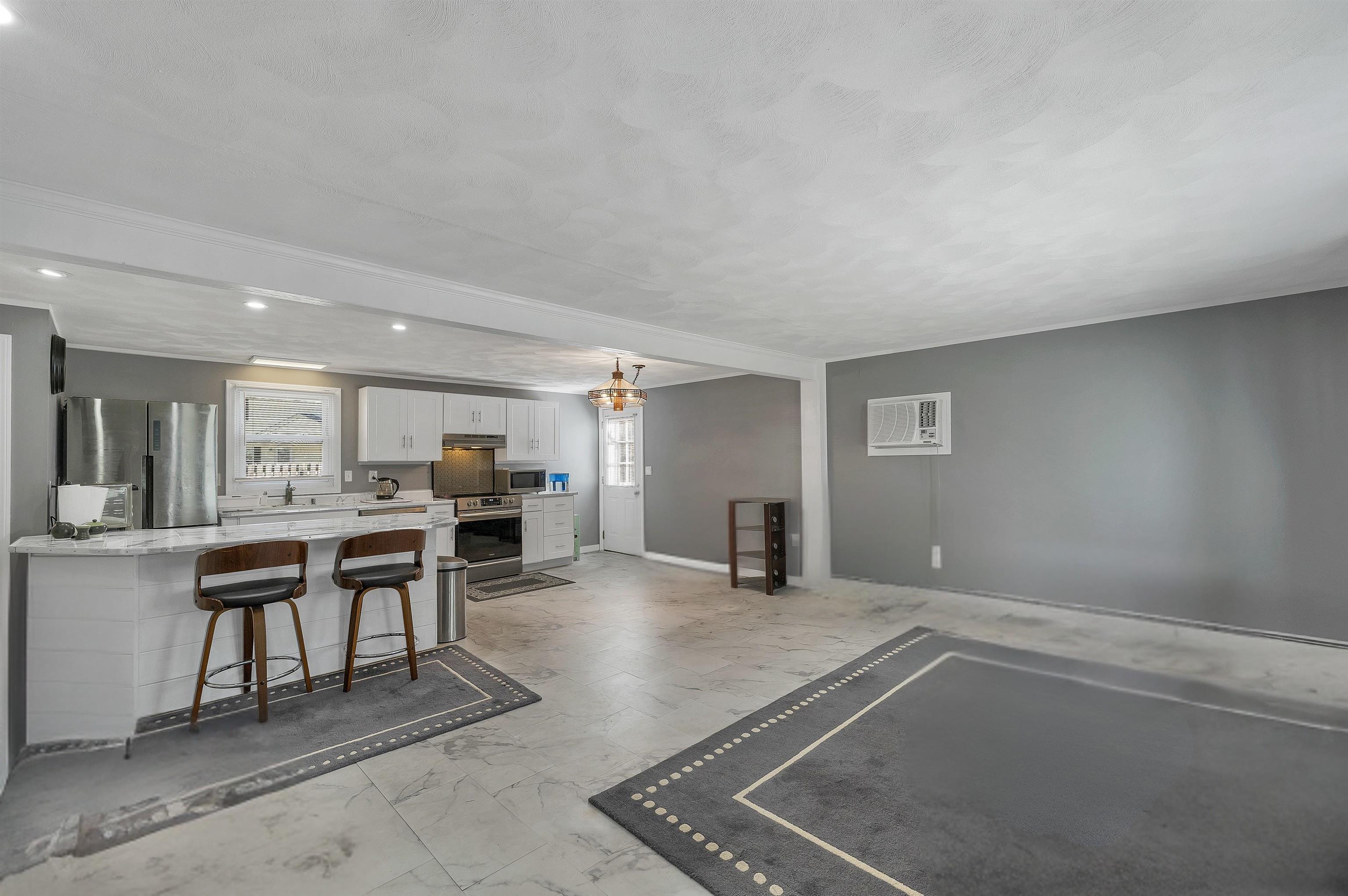 5R Susan Drive R
