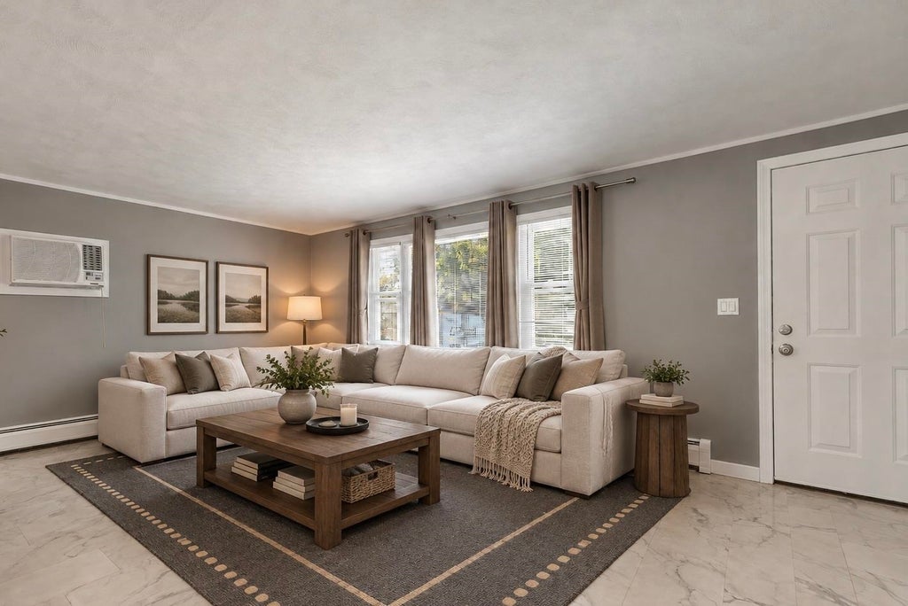 Photo of 5 Susan Drive #R, Derry, NH 03038 (MLS # 5114647)
