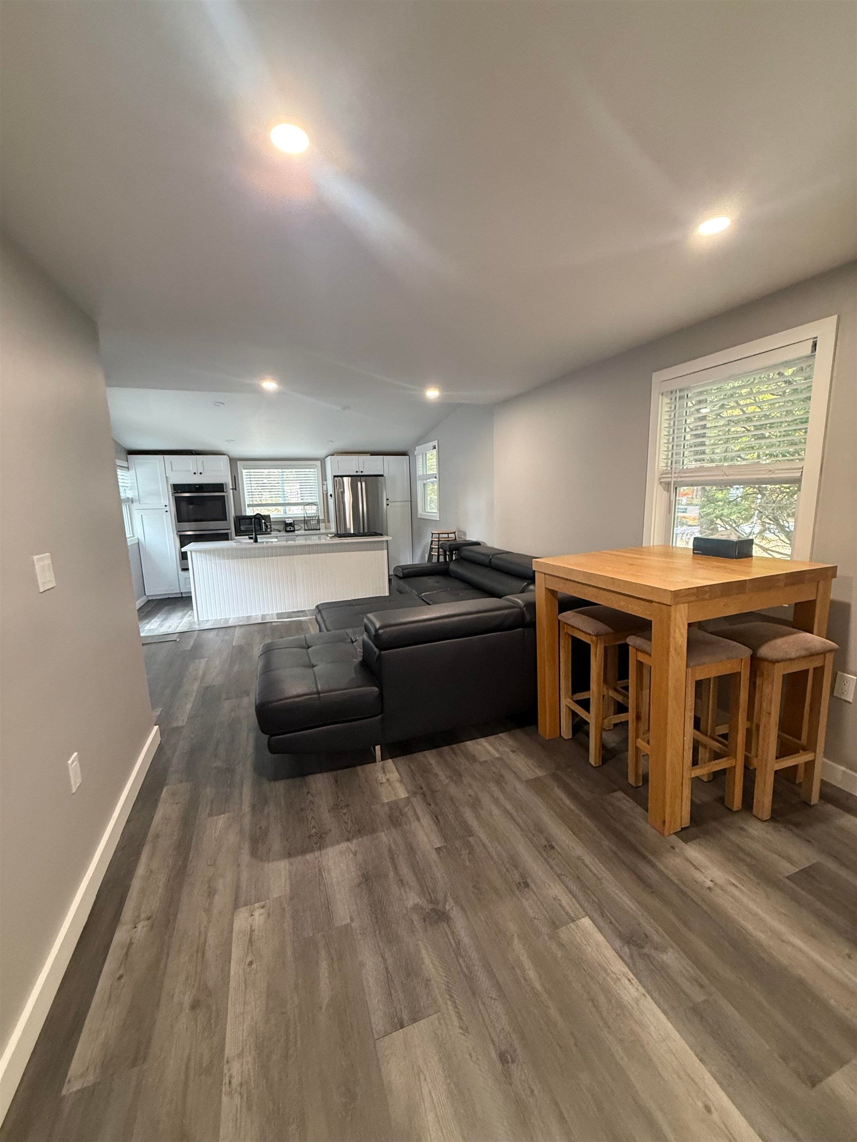 324 Main Street 9