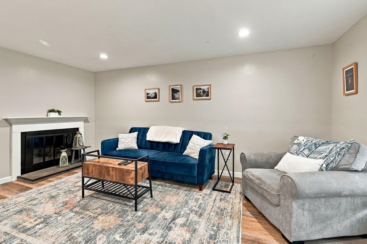8 Hemlock Forest Drive
