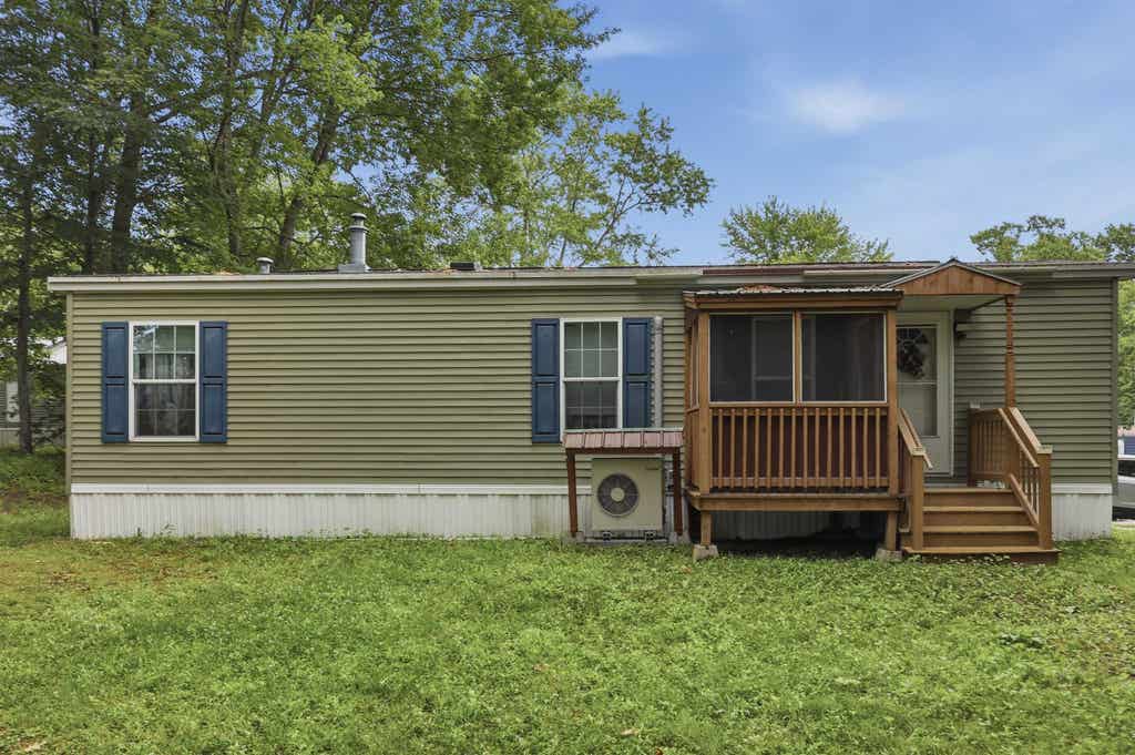 Photo of 953 Little John Drive, Exeter, NH 03833 (MLS # 5095622)