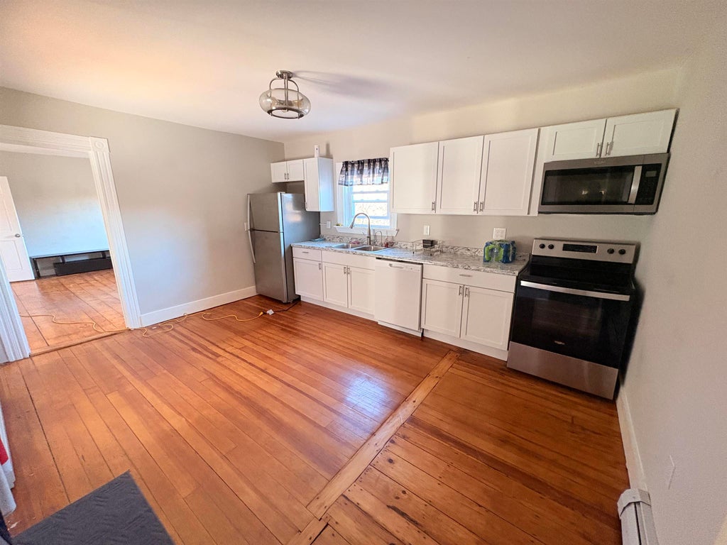 Photo of 449 W River Road #1, Hooksett, NH 03106 (MLS # 5116257)