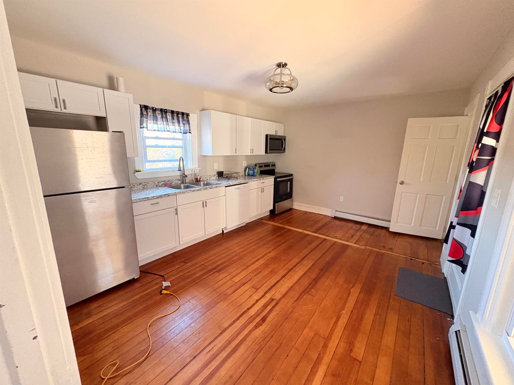 Photo of 449 W River Road #1, Hooksett, NH 03106 (MLS # 5116257)