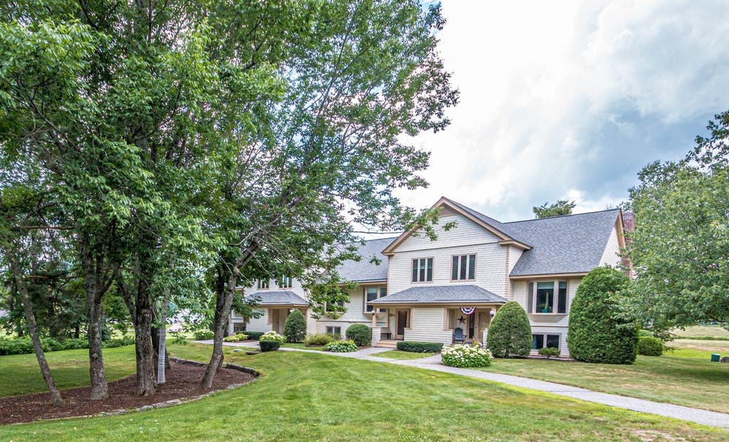 Photo of 29 Wentworth Hall Avenue, Jackson, NH 03846 (MLS # 5104333)