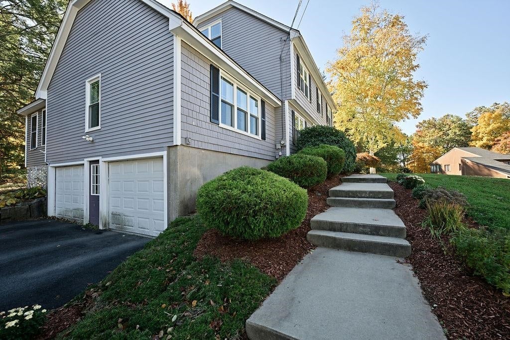 Photo of 10 Cathedral Circle, Nashua, NH 03063 (MLS # 5115247)