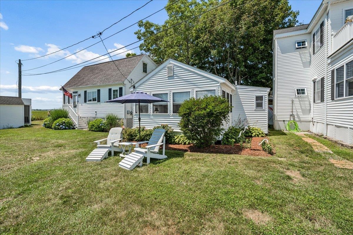 515 Winnacunnet Road 8