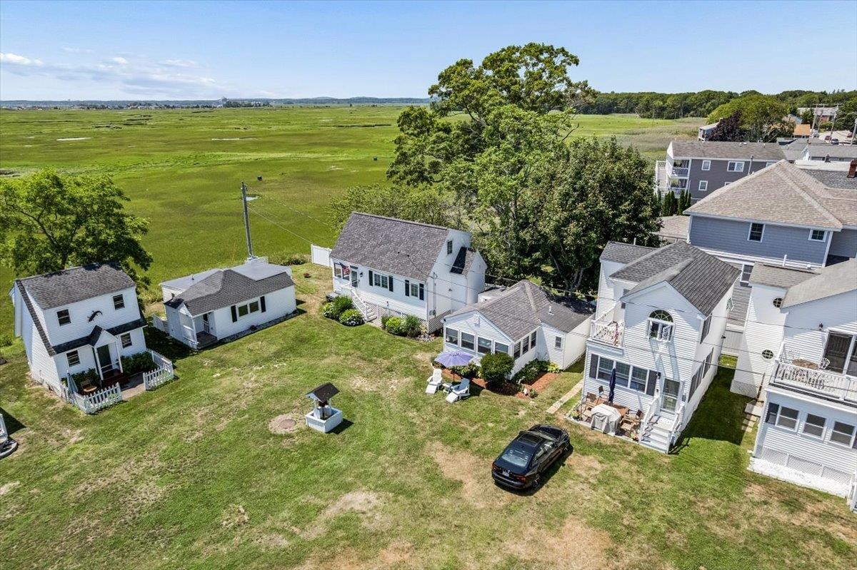 515 Winnacunnet Road 8