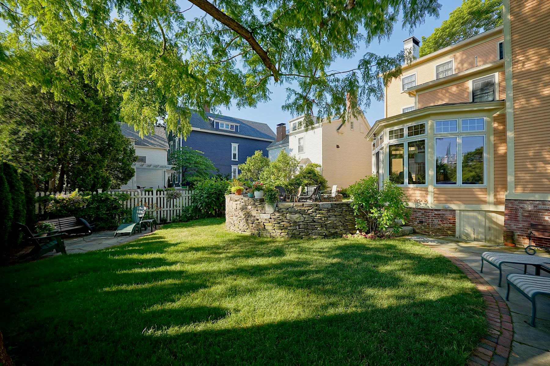 69 Richards Avenue